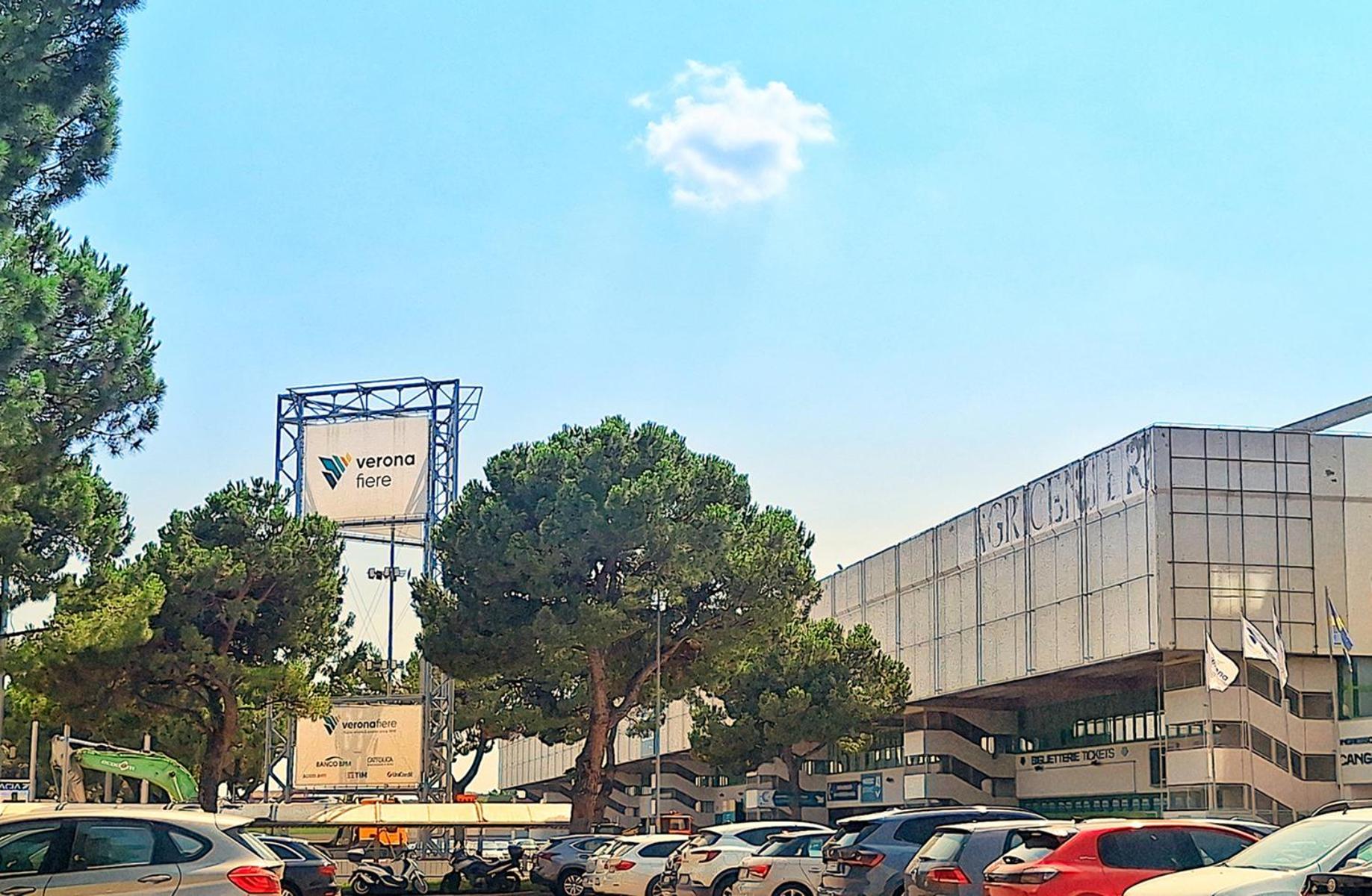 Ad Maiora Apartment เวโรนา ภายนอก รูปภาพ