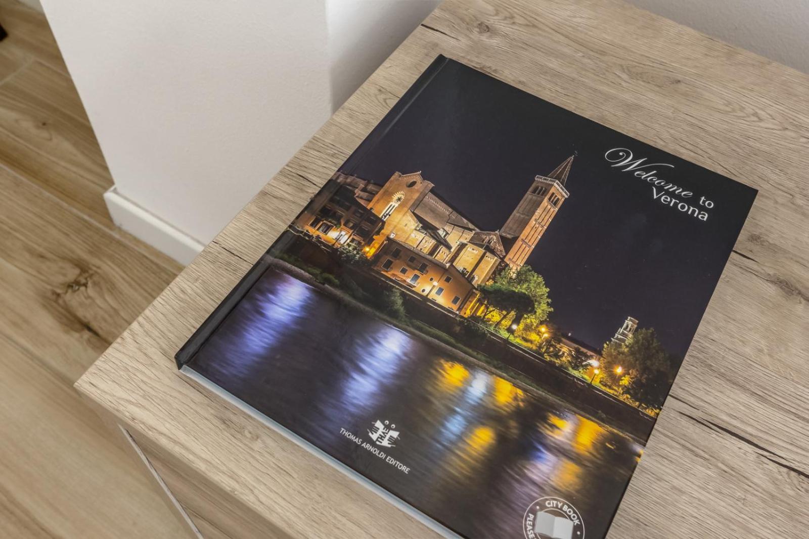 Ad Maiora Apartment เวโรนา ภายนอก รูปภาพ